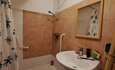 Rénovation totale d'une salle d'eau à Auvers-sur-oise (95) image 