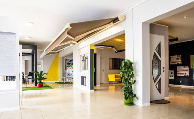 Agencement et décoration d'un showroom à Compiègne dans l'Oise 60 image 